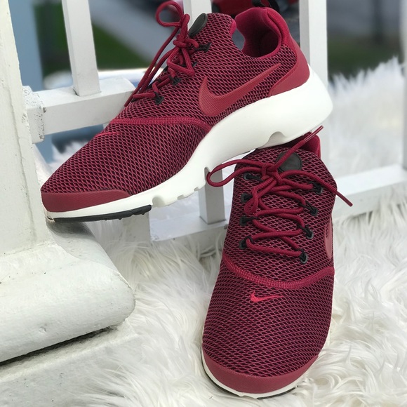 NWT Nike Air Presto Fly SE Noble Red WMNS - Picture 4 of 7